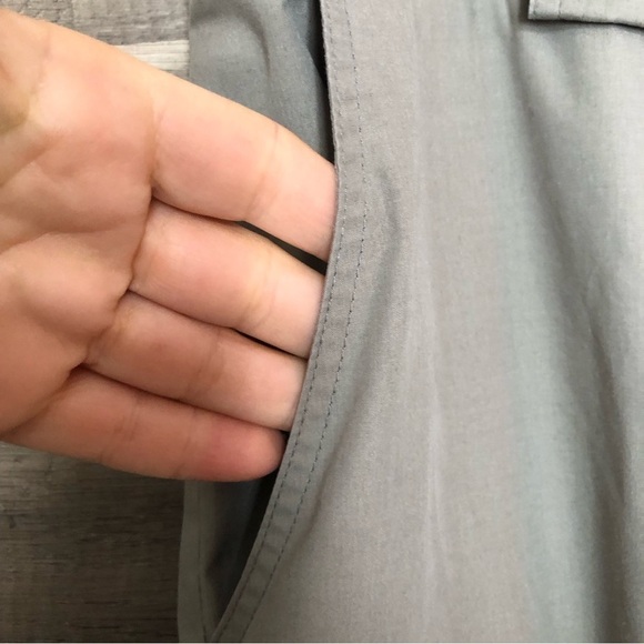 Vintage Tilly’s Endurables Loose Fit Cargo Pants Size 38 - Picture 4 of 12